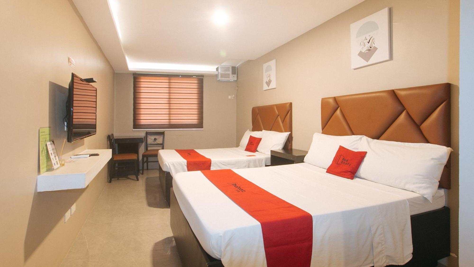 Reddoorz Plus At Seventy Five Inn Near Manila Airport Paranaque City Экстерьер фото