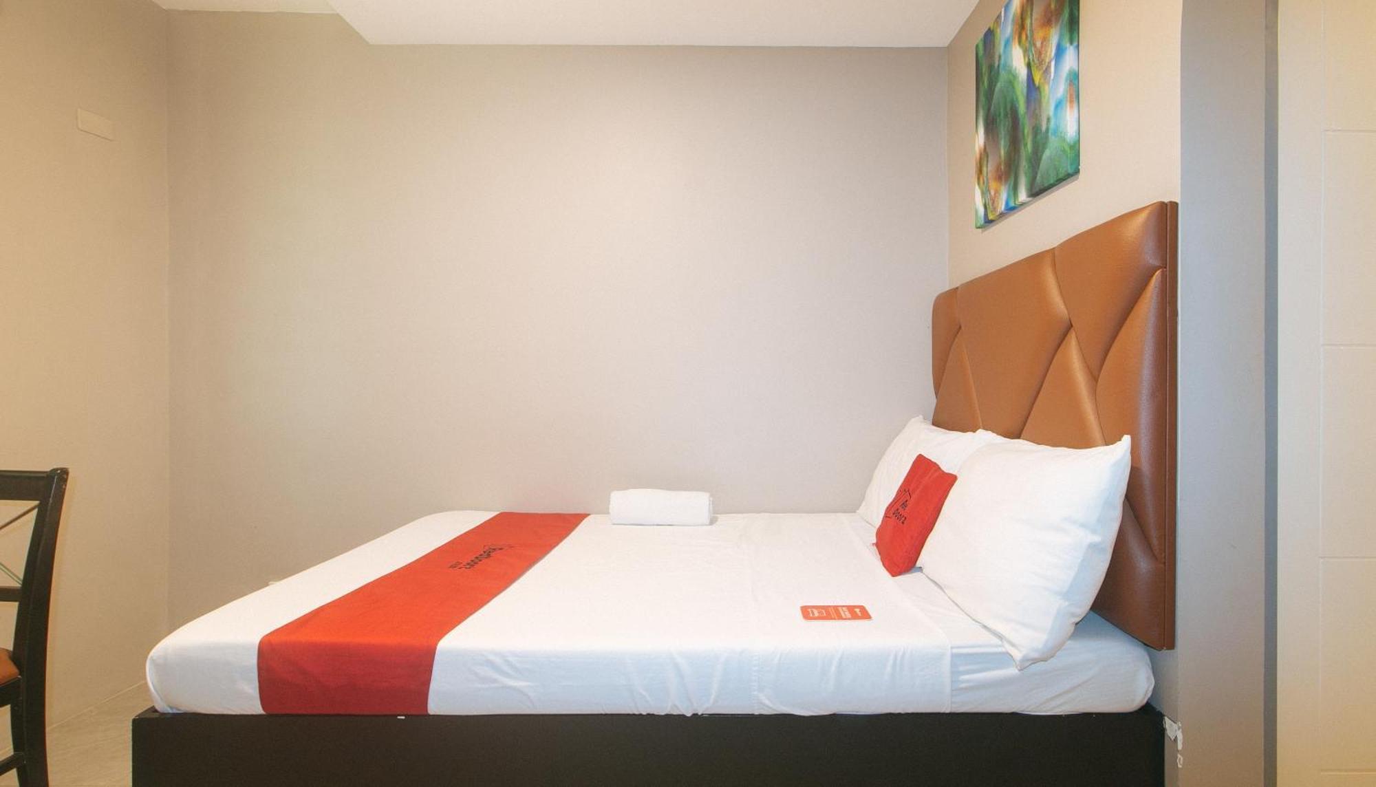 Reddoorz Plus At Seventy Five Inn Near Manila Airport Paranaque City Экстерьер фото